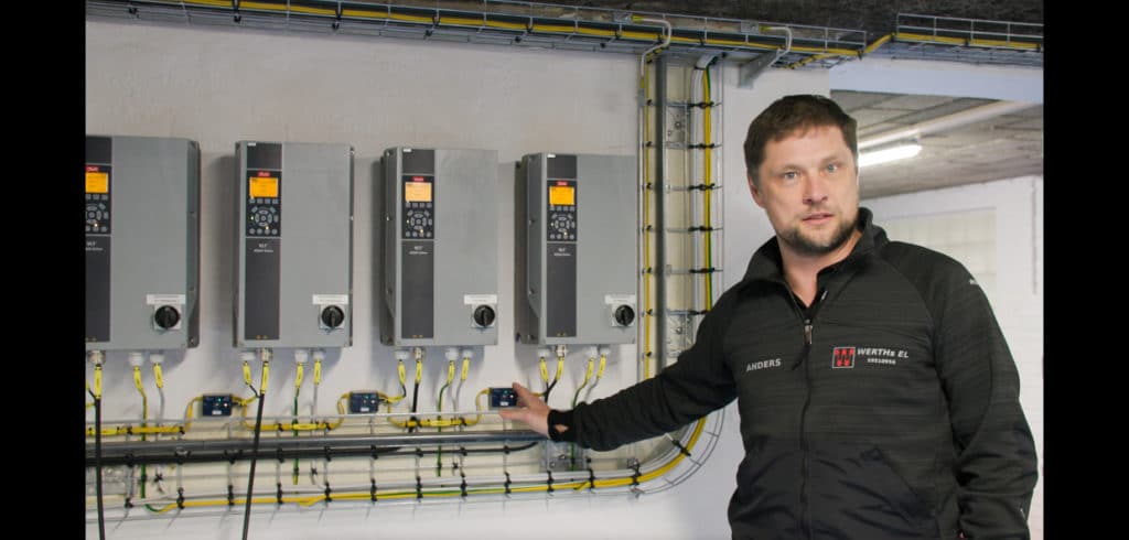 Med den här modulen har vi utvecklat en plug-and-play-lösning för en av de mest använda frekvensomformarna på marknaden”, förklarar Anders Werth, elinstallatör och vd på Werths El.
