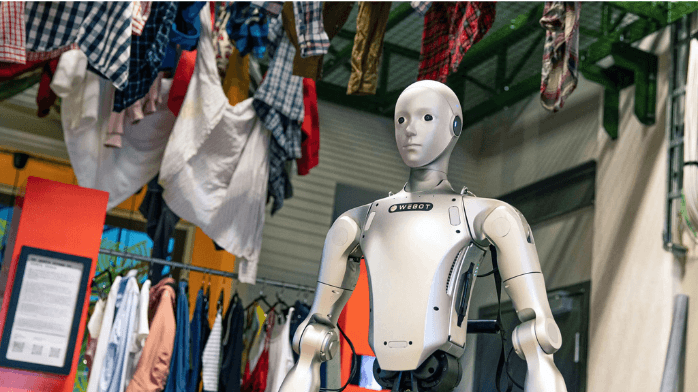 Humanoid robot ska tränas för svensk textilproduktion Humanoid Robot ska utveckla textilbranschen