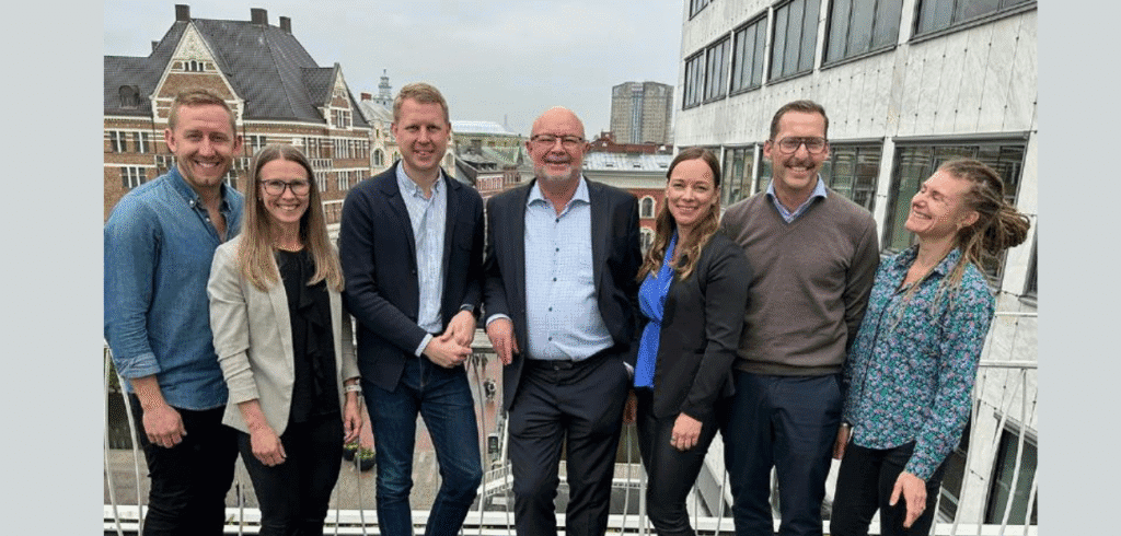 Simon Almqvist, Helena Gautam, Jesper Hallberg, Roland Ferngård, Sofie Magnoy, Riki Virc och Nina Carlgren Lyckmar