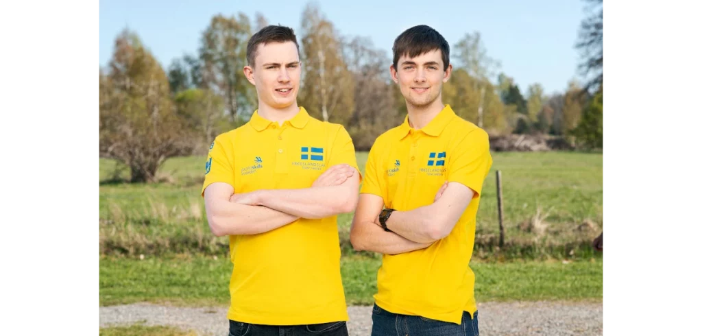 Jacob Lind och Max Toth är redo för tävling i automationsteknik i Lyon. Foto: Viktor Fremling/WorldSkills