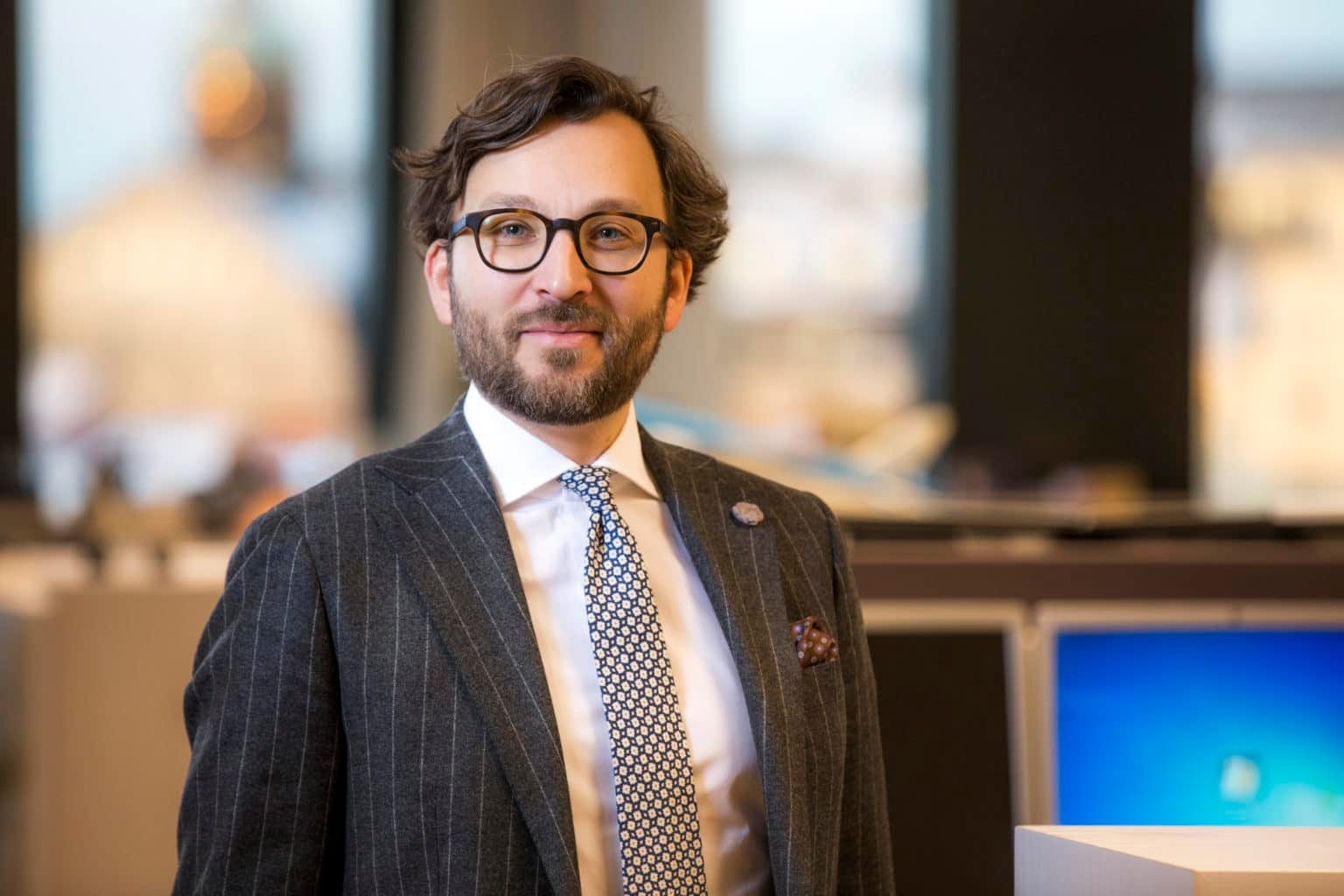 jens hedar chef for kundrelationer pa sek