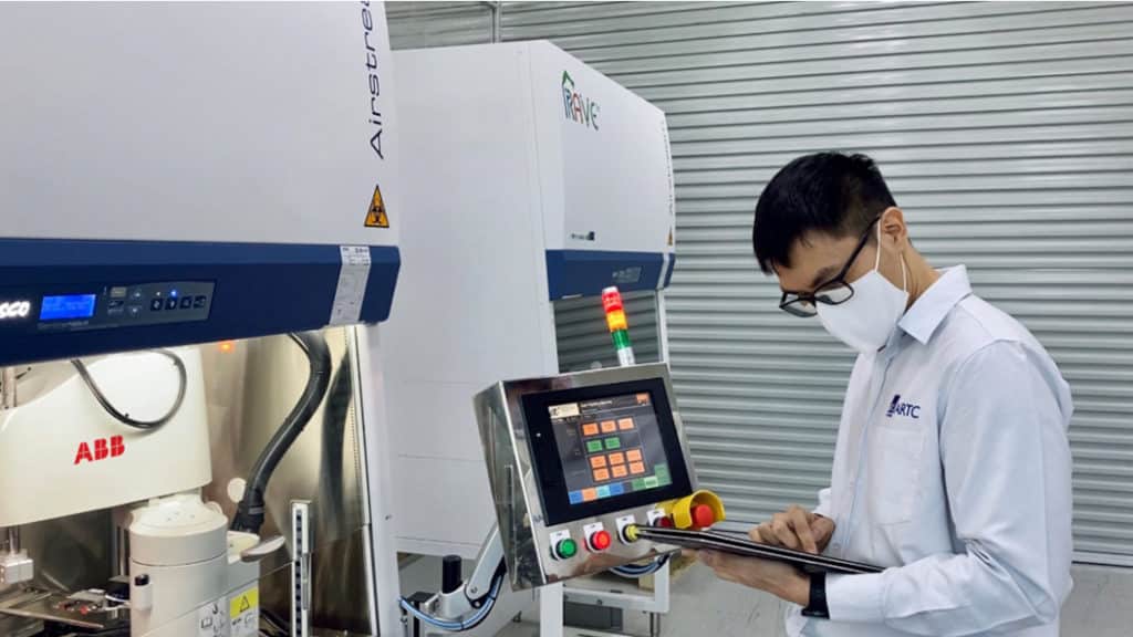 ABB aktiva i robotarnas Singapore ABB-robotar snabbar upp testning för Covid-19 i Singapore