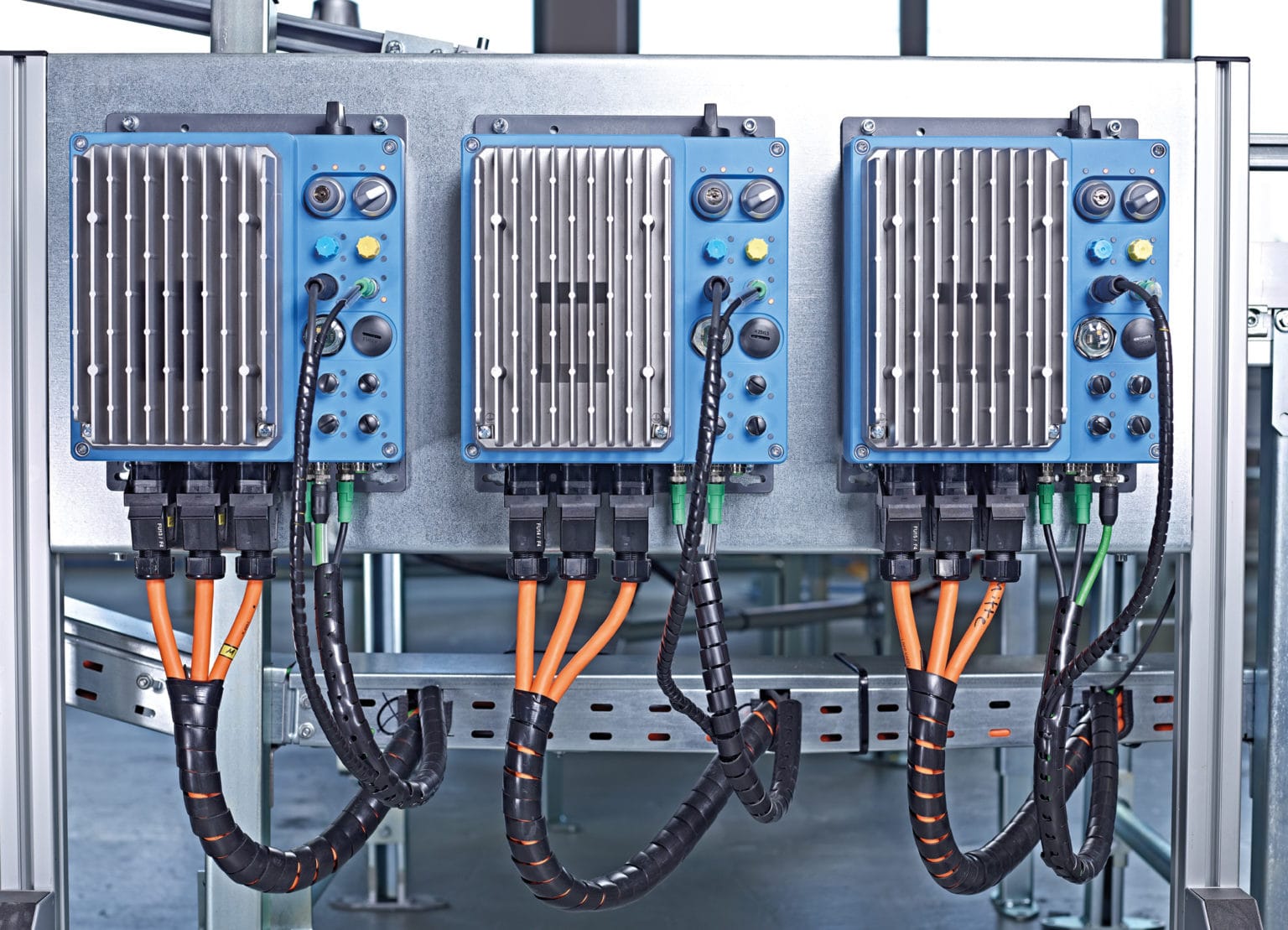 Drivstyrningar för uppkopplad intralogistik motor dgm 2